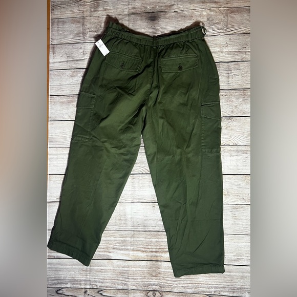 NWT Gap Cargos - Picture 3 of 11